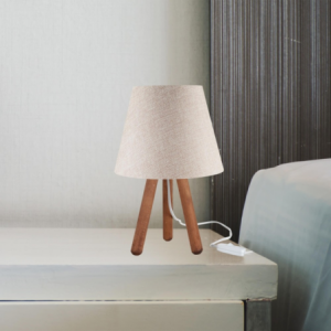 Lampada da tavolo Pino ASZ1452 con piantana colore noce e paralume in tessuto beige