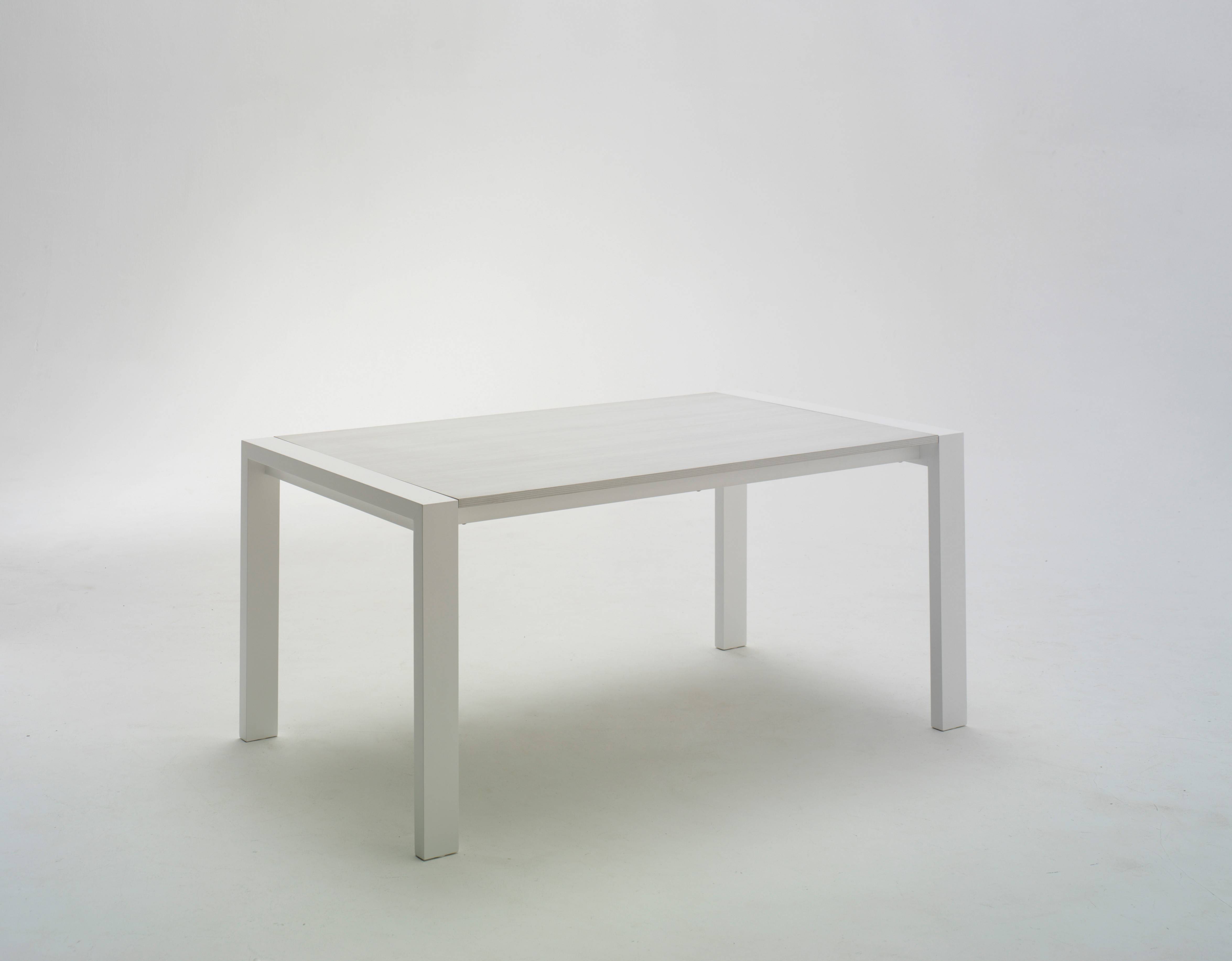 tavolo-like-allungabile-struttura-laccata-e-piano-in-laminato-bianco.jpg